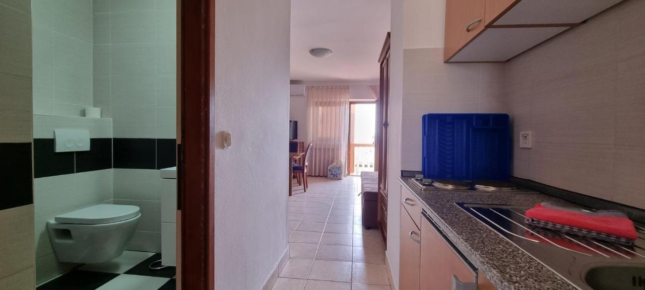 Apartments Mark - 10 M From Sea Medulin Bagian luar foto